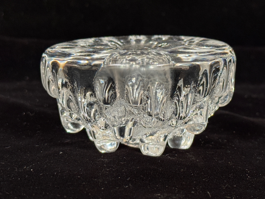 Viking Glass Mid-Century Modern Clear Textured Art Glass Fostoria Style Candle Holders - Set Of 2 3.5'W X 1.75'H [Photo 4]