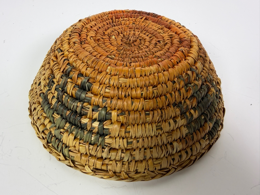 Vintage Hand-woven Coiled Basket Bowl 6.5'W X 2'H [Photo 4]
