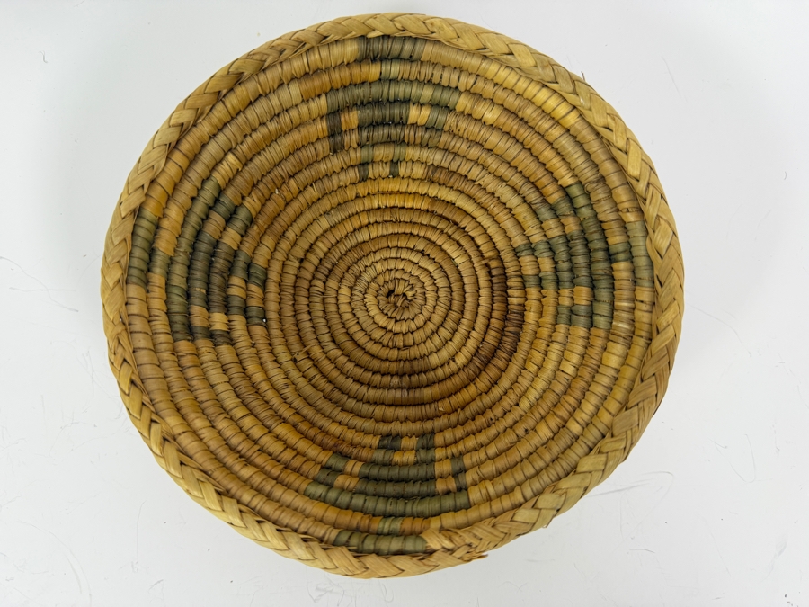 Vintage Hand-woven Coiled Basket Bowl 6.5'W X 2'H [Photo 2]