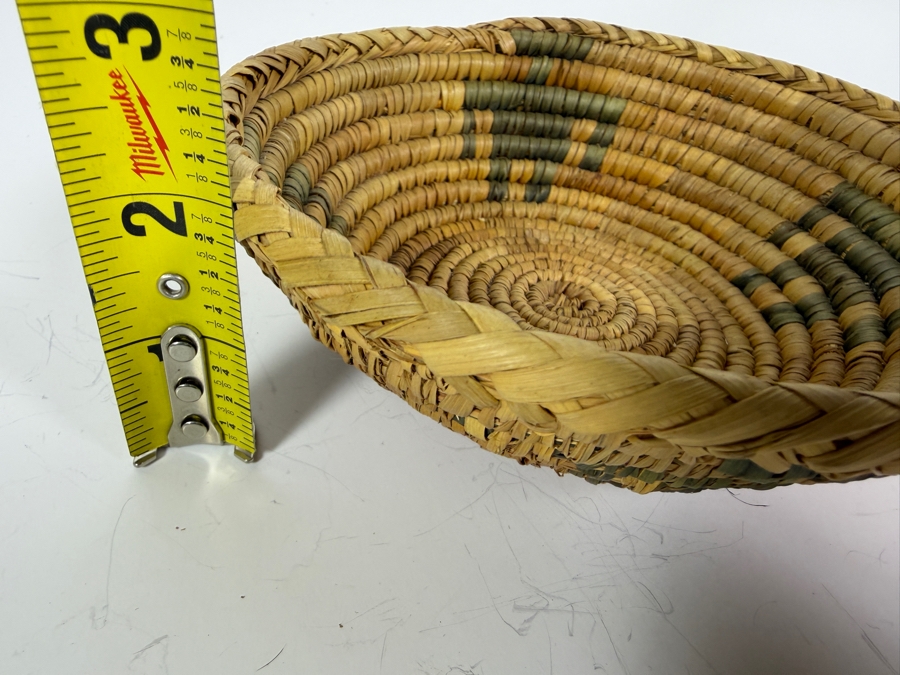 Vintage Hand-woven Coiled Basket Bowl 6.5'W X 2'H [Photo 6]