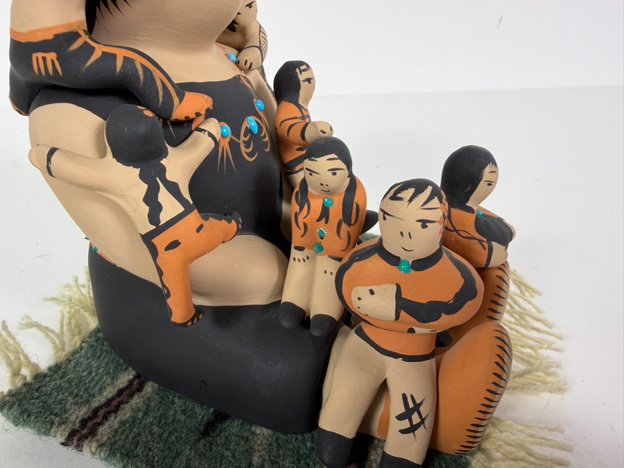 Vintage Teresita Ortiz Signed Chimayo New Mexico Native American Pottery Storyteller Figurine Dated 10/99 5' X 5' [Photo 5]