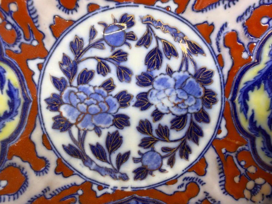 Stunning Vintage Japanese Imari Porcelain Fluted Plate Featuring a Dragon Motif Signed With Wooden Stand 8.5'W [Photo 4]