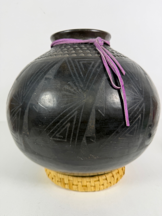 Large Vintage Rafael Silveira Signed Mata Ortiz Mexican Blackware Geometric Olla Pottery Jar 12' X 12' [Photo 3]