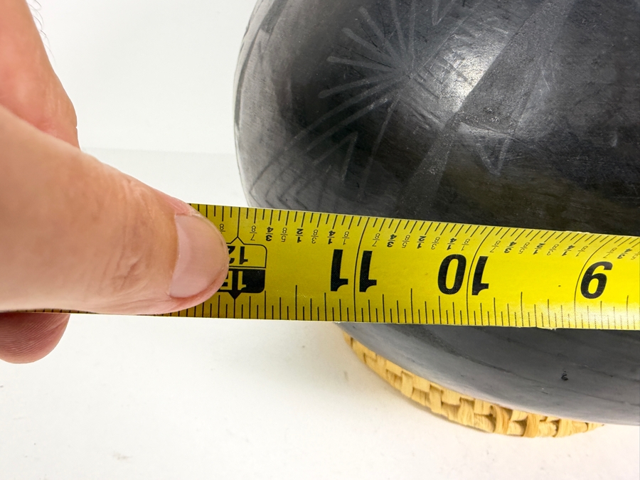 Large Vintage Rafael Silveira Signed Mata Ortiz Mexican Blackware Geometric Olla Pottery Jar 12' X 12' [Photo 8]