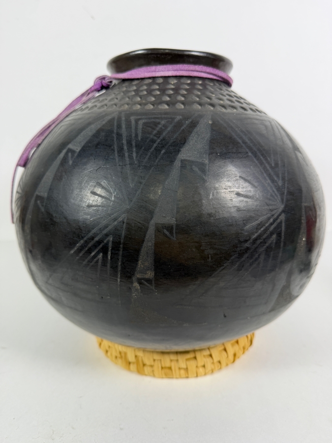 Large Vintage Rafael Silveira Signed Mata Ortiz Mexican Blackware Geometric Olla Pottery Jar 12' X 12' [Photo 5]