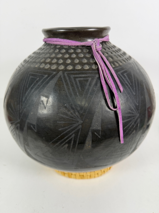 Large Vintage Rafael Silveira Signed Mata Ortiz Mexican Blackware Geometric Olla Pottery Jar 12' X 12' [Photo 2]