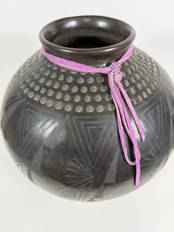 Large Vintage Rafael Silveira Signed Mata Ortiz Mexican Blackware Geometric Olla Pottery Jar 12' X 12' [Photo 4]