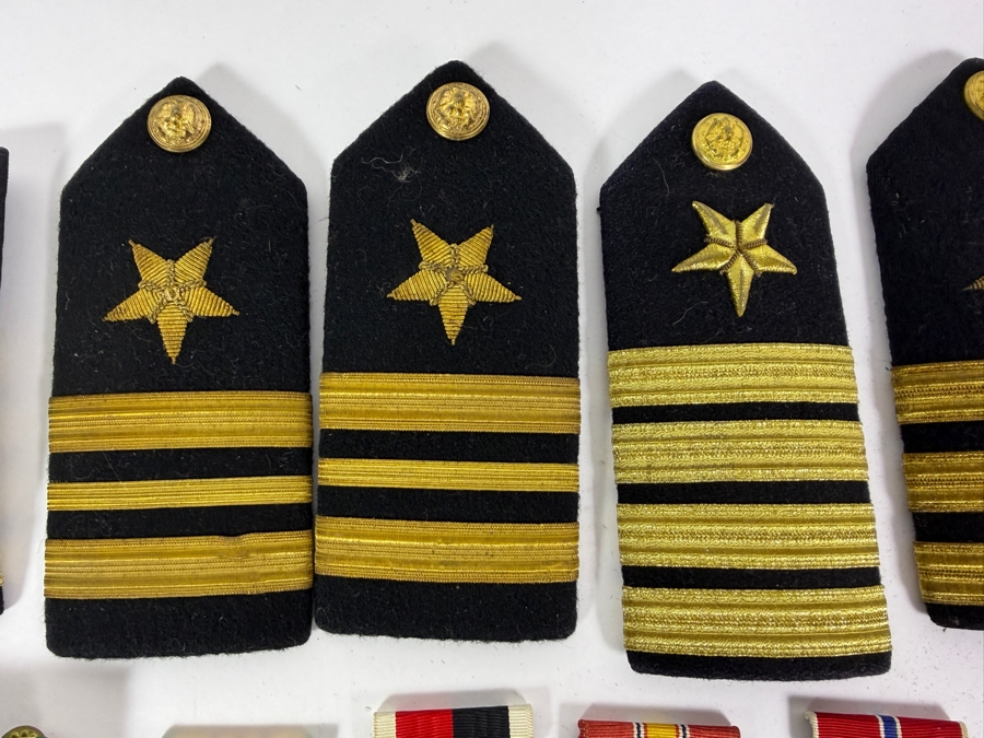 Large Collection Of Vintage US Navy Captain Shoulder Boards And Assorted Uniform Ribbon Bars [Photo 4]