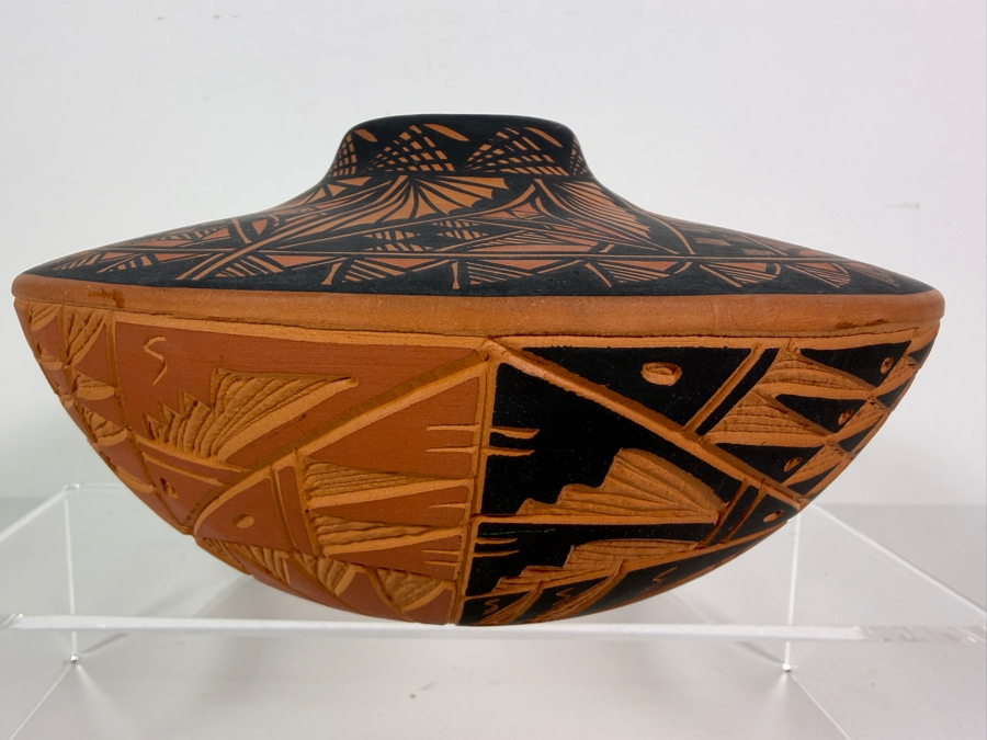 Vintage Gregory Romero Signed Acoma New Mexico Pueblo Polychrome Geometric Sgraffito Seed Jar Pottery Olla 9'W X 5.5'H [Photo 2]