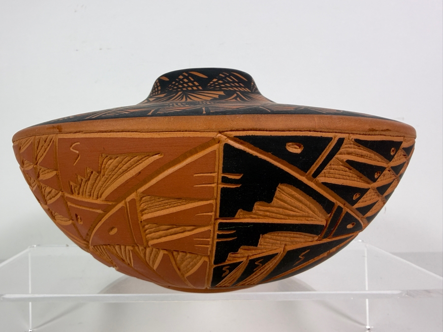 Vintage Gregory Romero Signed Acoma New Mexico Pueblo Polychrome Geometric Sgraffito Seed Jar Pottery Olla 9'W X 5.5'H [Photo 4]