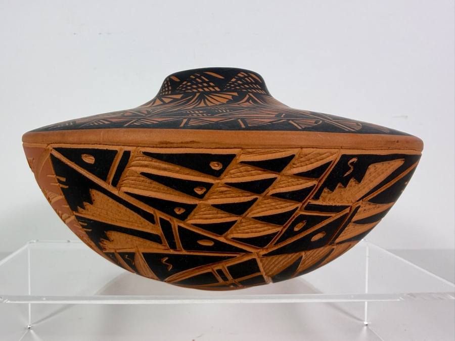 Vintage Gregory Romero Signed Acoma New Mexico Pueblo Polychrome Geometric Sgraffito Seed Jar Pottery Olla 9'W X 5.5'H [Photo 5]