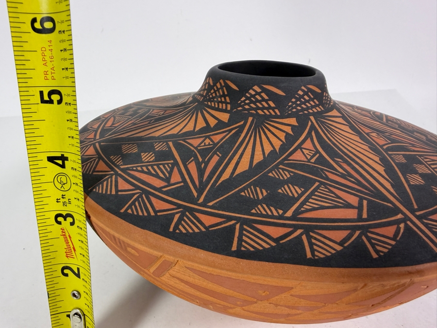 Vintage Gregory Romero Signed Acoma New Mexico Pueblo Polychrome Geometric Sgraffito Seed Jar Pottery Olla 9'W X 5.5'H [Photo 11]