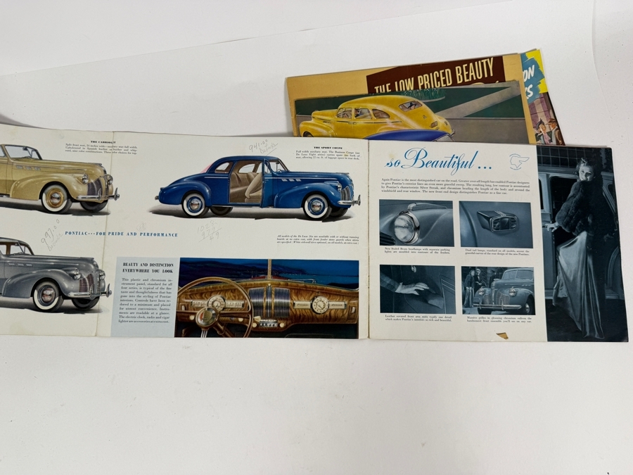 Collection Of Four Original Vintage 1939 To 1940 Automotive Sales Brochures For Plymouth Dodge And Pontiac [Photo 9]