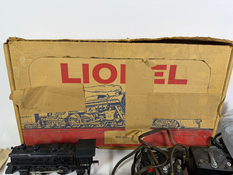 Vintage Lionel Postwar O-27 Gauge Steam Freight Train Set Featuring No. 1060 Scout Locomotive and Components [Photo 12]
