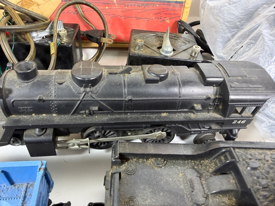 Vintage Lionel Postwar O-27 Gauge Steam Freight Train Set Featuring No. 1060 Scout Locomotive and Components [Photo 4]