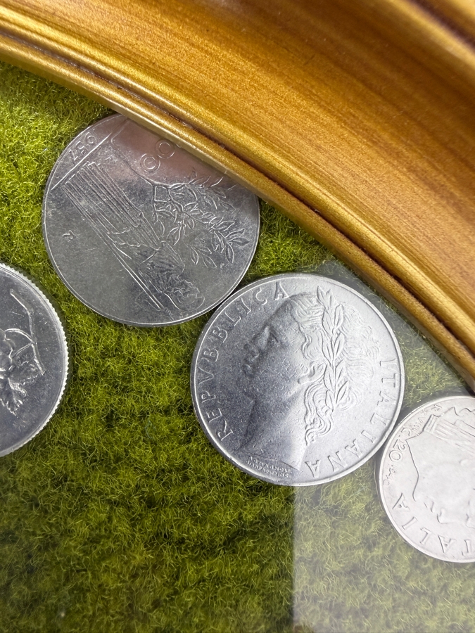Framed Mixed Collection Of Vintage Pre-Euro Italian Lire Coins Featuring 1950s Aluminum 10 Lire [Photo 7]