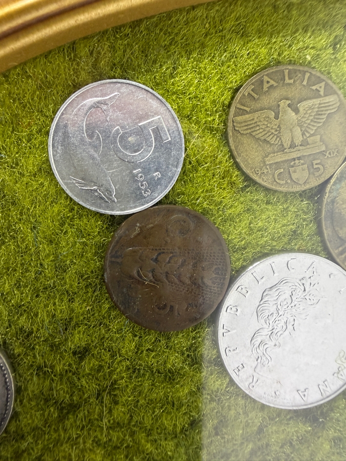 Framed Mixed Collection Of Vintage Pre-Euro Italian Lire Coins Featuring 1950s Aluminum 10 Lire [Photo 3]