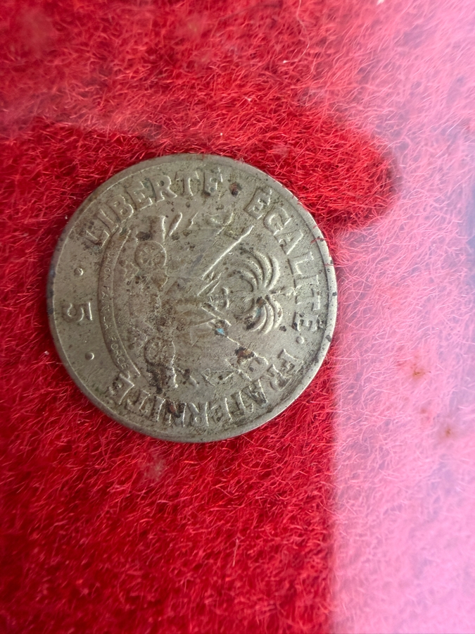 Framed Vintage International Coin Collection Featuring Chilean Pesos [Photo 4]