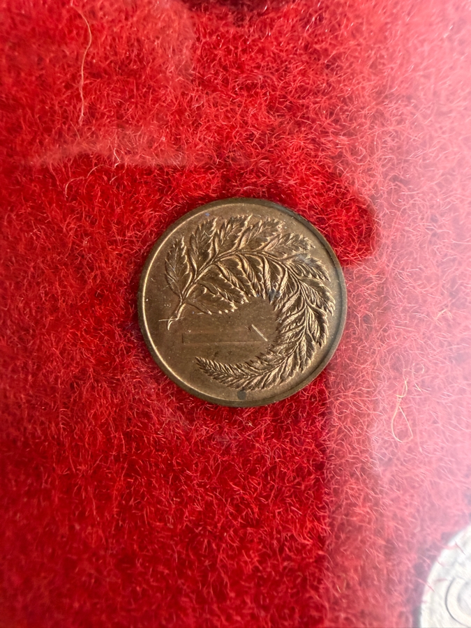 Framed Vintage Collection Of New Zealand Commonwealth Coins [Photo 5]