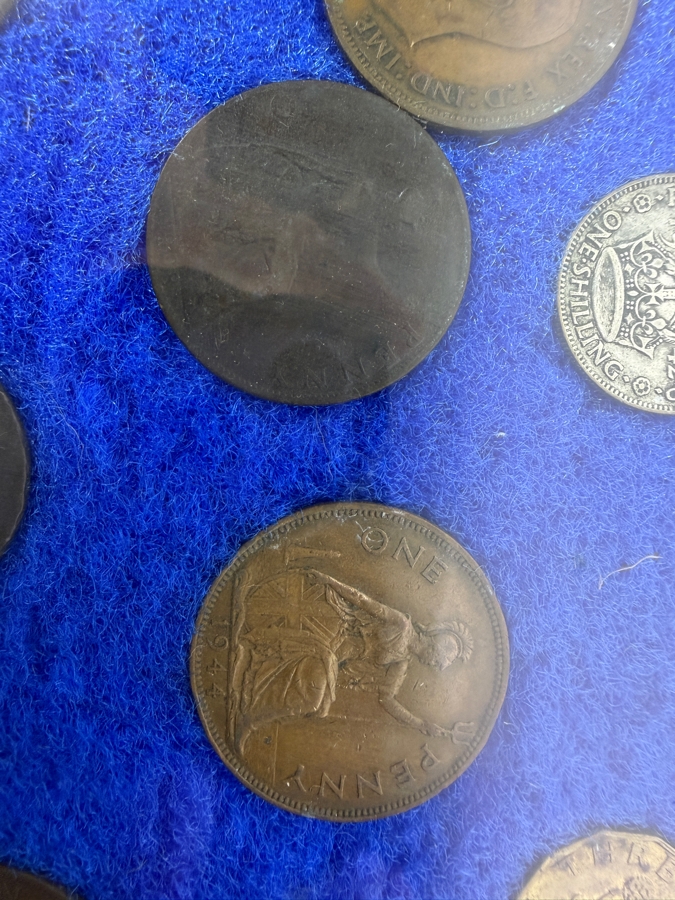 Framed Vintage Collection Of British United Kingdom Coins Featuring Shillings [Photo 4]