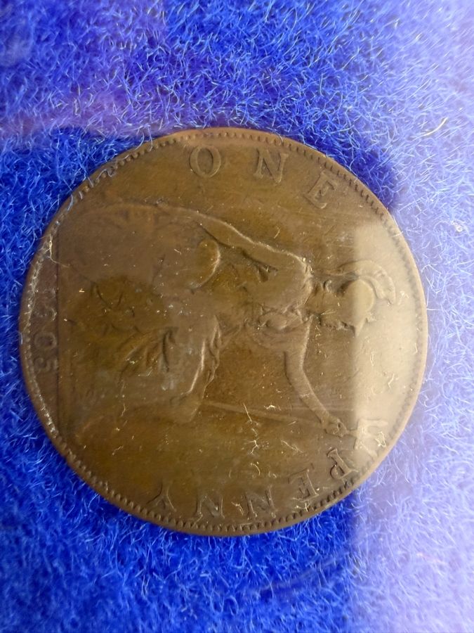 Framed Vintage Collection Of British United Kingdom Coins Featuring Shillings [Photo 9]