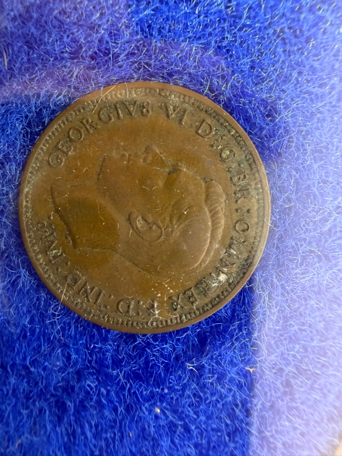 Framed Vintage Collection Of British United Kingdom Coins Featuring Shillings [Photo 12]