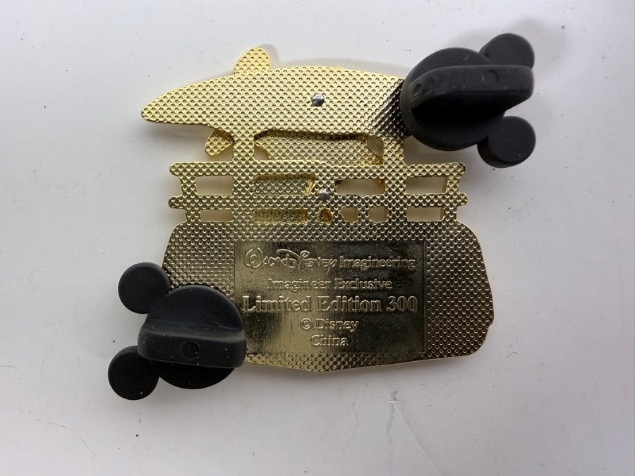 Walt Disney Imagineering Imagineer Exclusive Limited Edition of 300 WDI Stitch in Tomorrowland Attractions - People Mover Trading Pin [Photo 3]