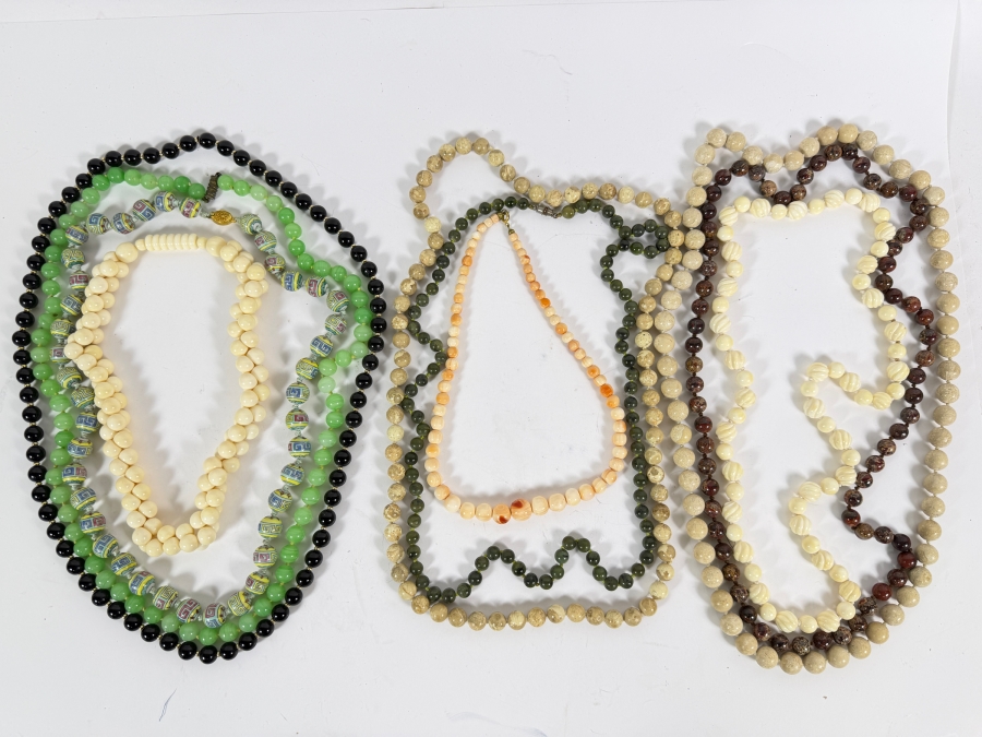 Collection Of Vintage Necklaces of Various Stones and Materials [Photo 2]