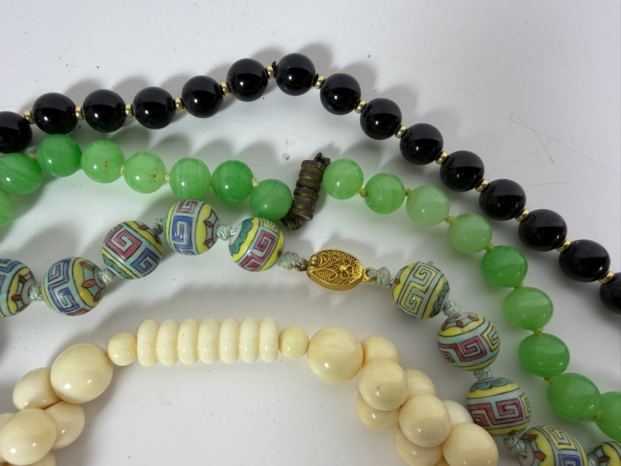 Collection Of Vintage Necklaces of Various Stones and Materials [Photo 6]
