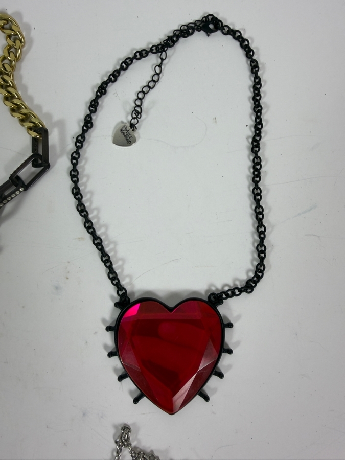 Ten-Piece Disney Jewelry Lot [Photo 12]