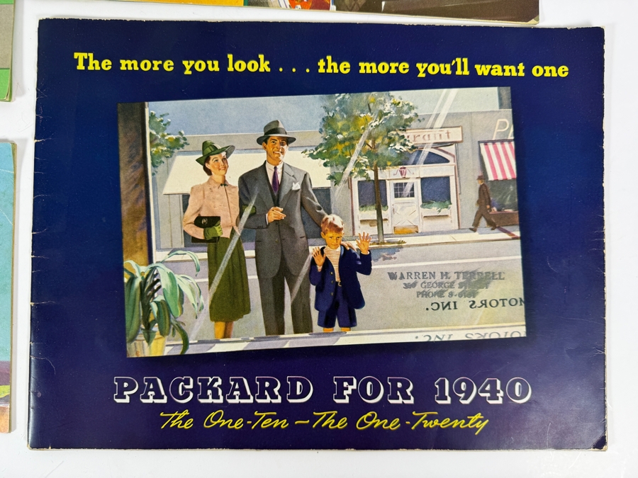 Lot Of Four Vintage 1939 To 1940 American Automotive Sales Brochures Including Plymouth Commercial Cars Dodge Trucks Graham And Packard One-Ten And One-Twenty [Photo 4]