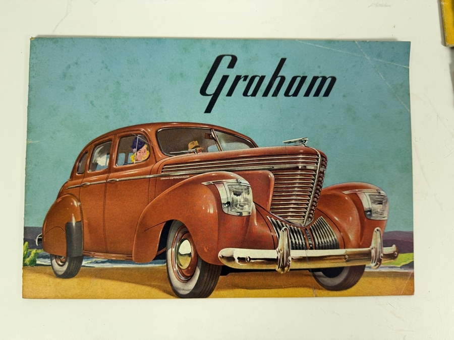 Lot Of Four Vintage 1939 To 1940 American Automotive Sales Brochures Including Plymouth Commercial Cars Dodge Trucks Graham And Packard One-Ten And One-Twenty [Photo 12]