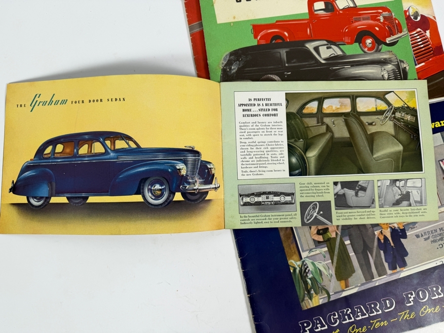 Lot Of Four Vintage 1939 To 1940 American Automotive Sales Brochures Including Plymouth Commercial Cars Dodge Trucks Graham And Packard One-Ten And One-Twenty [Photo 13]