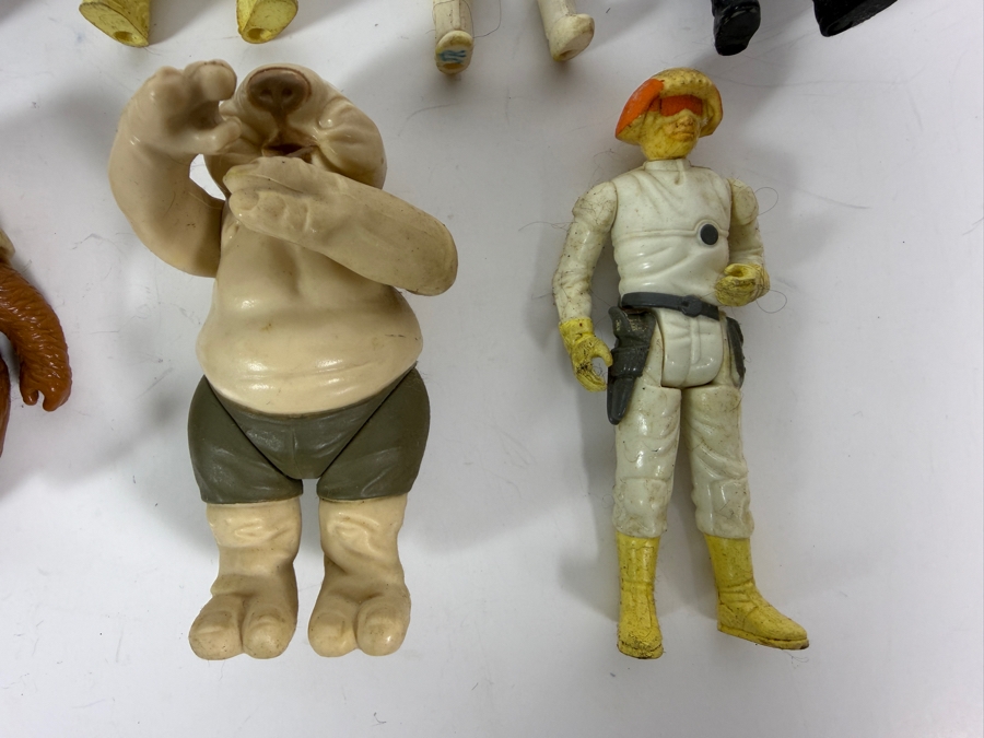 (7) Vintage Kenner Star Wars Action Figures Dated 1977-1983 and (1) Vintage 1981 Mattel Masters of the Universe Skeletor Action Figure [Photo 5]