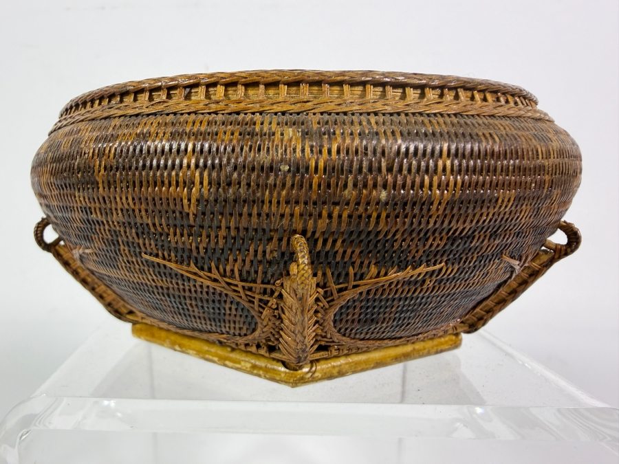 Just Added - Exquisite Hand-woven Small Basket Gifted to Patrick O'Brien by Queen Sirikit of Thailand in Connection with the 1982 Bicentennial Celebration Commemorating the 200th Anniversary of the Founding of Bangkok 4.5'W X 2'H (Comes with Provenance) [Photo 2]