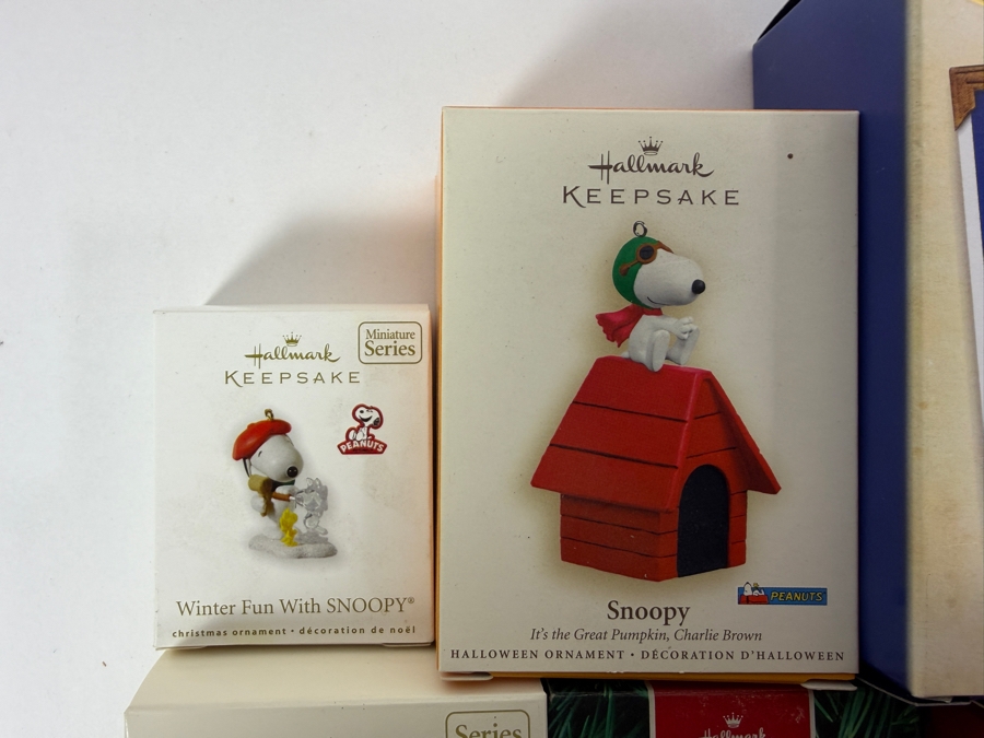 (8) New Hallmark Keepsake Peanuts Gang Snoopy Christmas Ornaments [Photo 3]