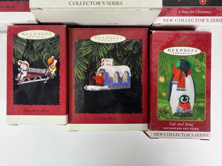 (6) New Hallmark Keepsake Christmas Ornaments [Photo 3]