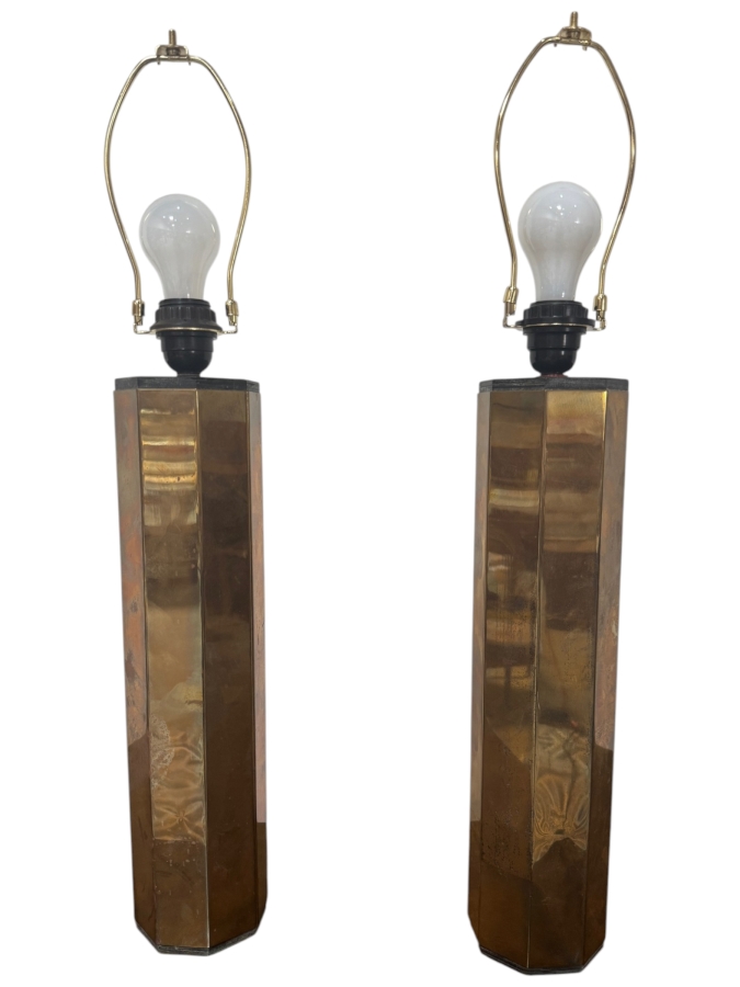 Pair Of Vintage 1980s Wildwood Art Deco Revival Octagonal Polished Brass Column Monolith Table Lamps 27'H