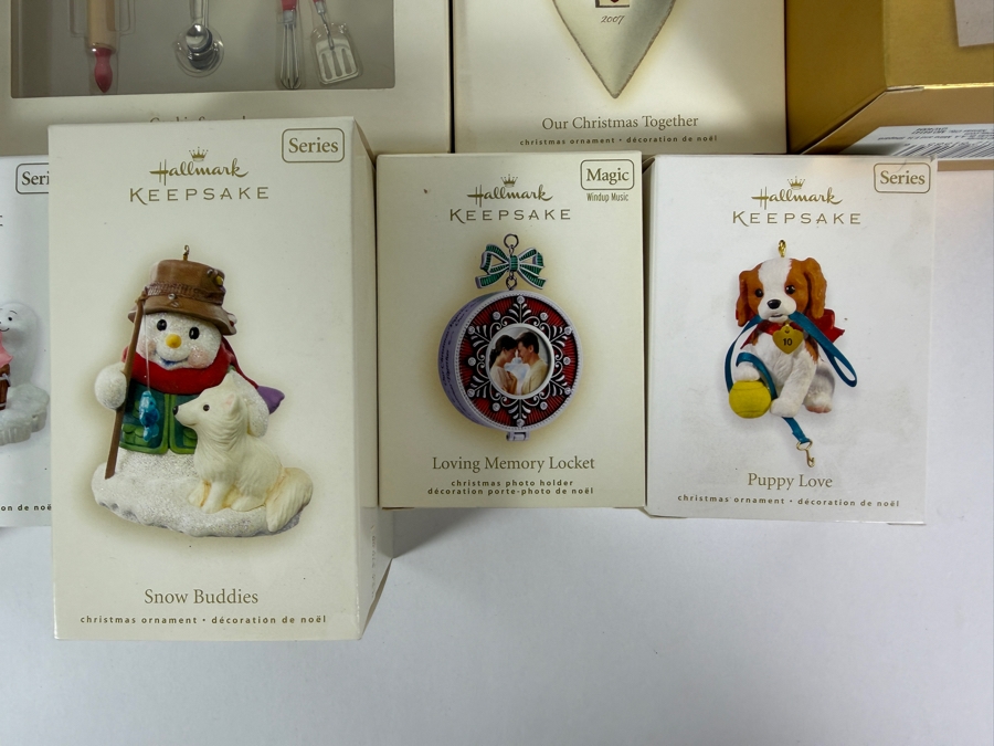 (12) New Hallmark Keepsake Christmas Ornaments [Photo 3]
