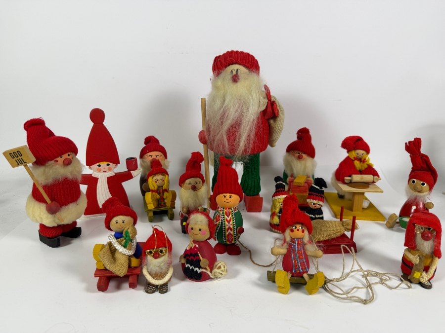 Collection of Vintage Ljungströms Christmas Handmade Wooden Figurines Made in Sweden [Photo 2]