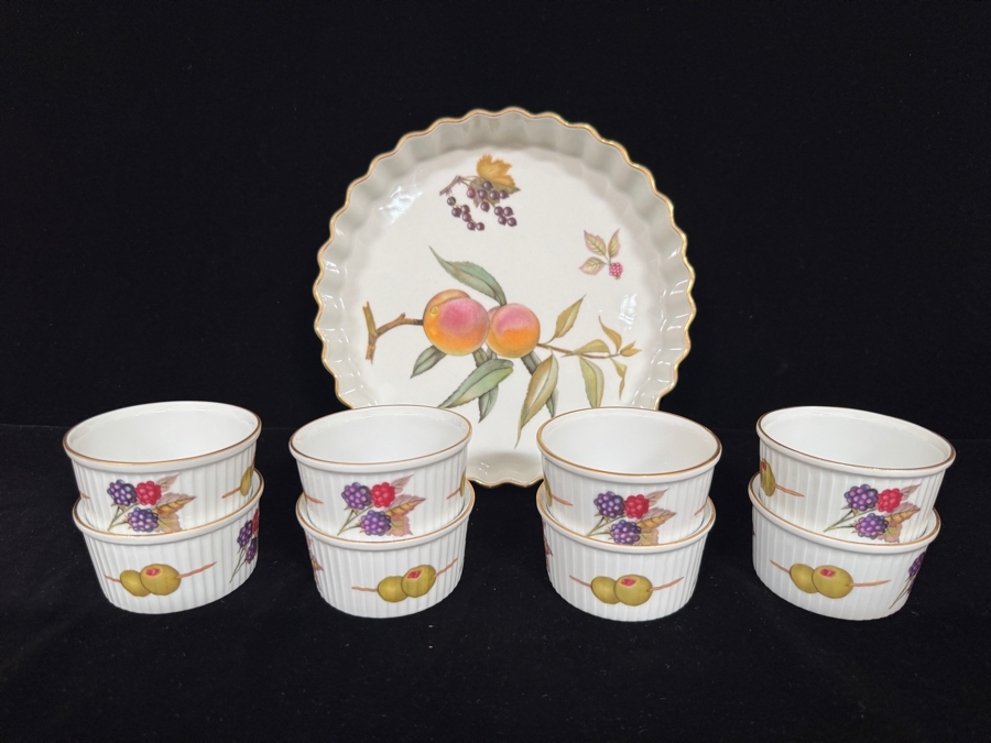 Royal Worcester Evesham Gold Flan Dish And Eight Ramekins Set 9'W And 3'W [Photo 2]