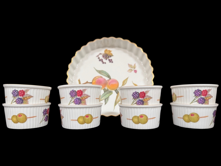 Royal Worcester Evesham Gold Flan Dish And Eight Ramekins Set 9'W And 3'W