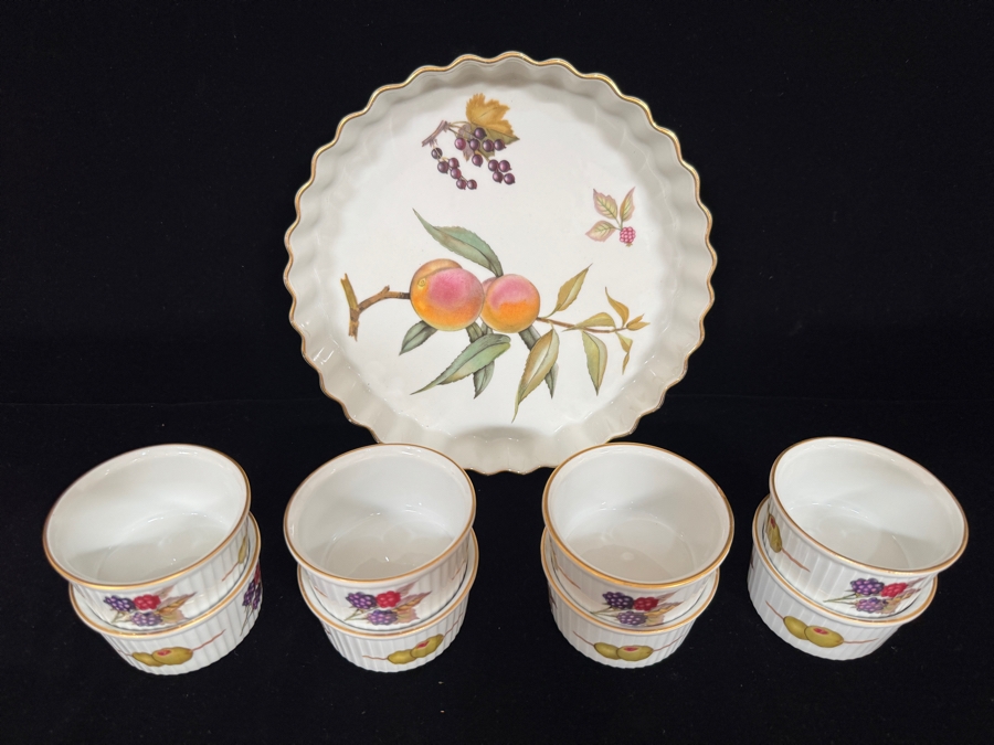 Royal Worcester Evesham Gold Flan Dish And Eight Ramekins Set 9'W And 3'W [Photo 3]