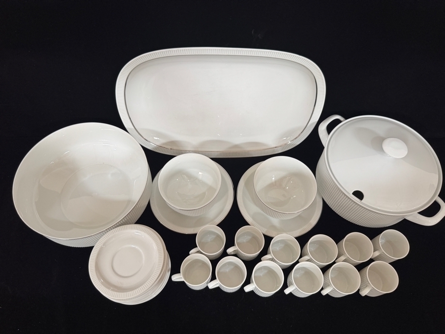 Vintage Arzberg Sparta Secunda Pattern Porcelain Dinnerware Set [Photo 3]