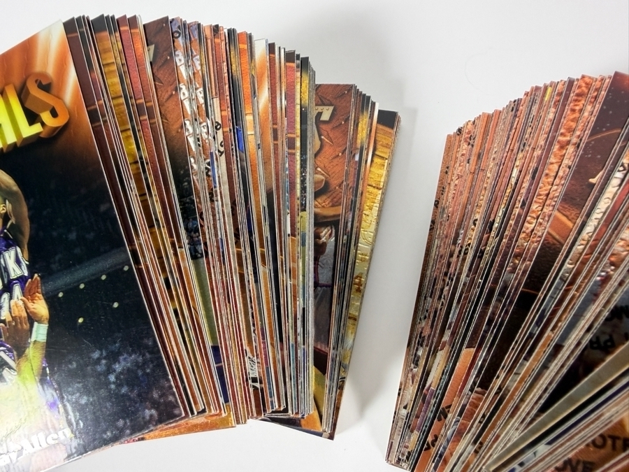 Large Lot of 1997-98 Topps Finest NBA Basketball Trading Cards with Protective Coatings [Photo 4]