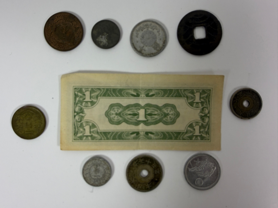 Vintage Japanese Currency and Coins [Photo 12]