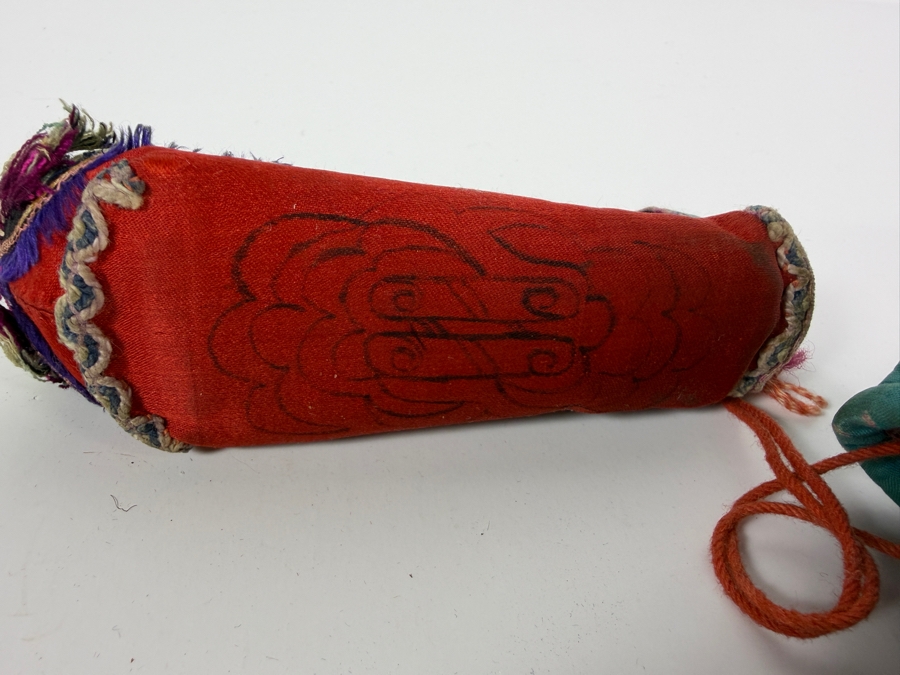 Vintage Pair Of Chinese Handmade Embroidered Silk Children's Shoes 5.5L [Photo 3]
