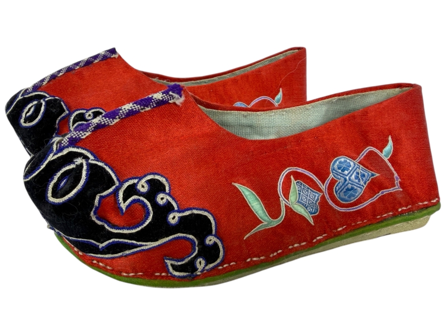 Vintage Pair Of Chinese Handmade Embroidered Silk Children's Lotus Shoes 6L
