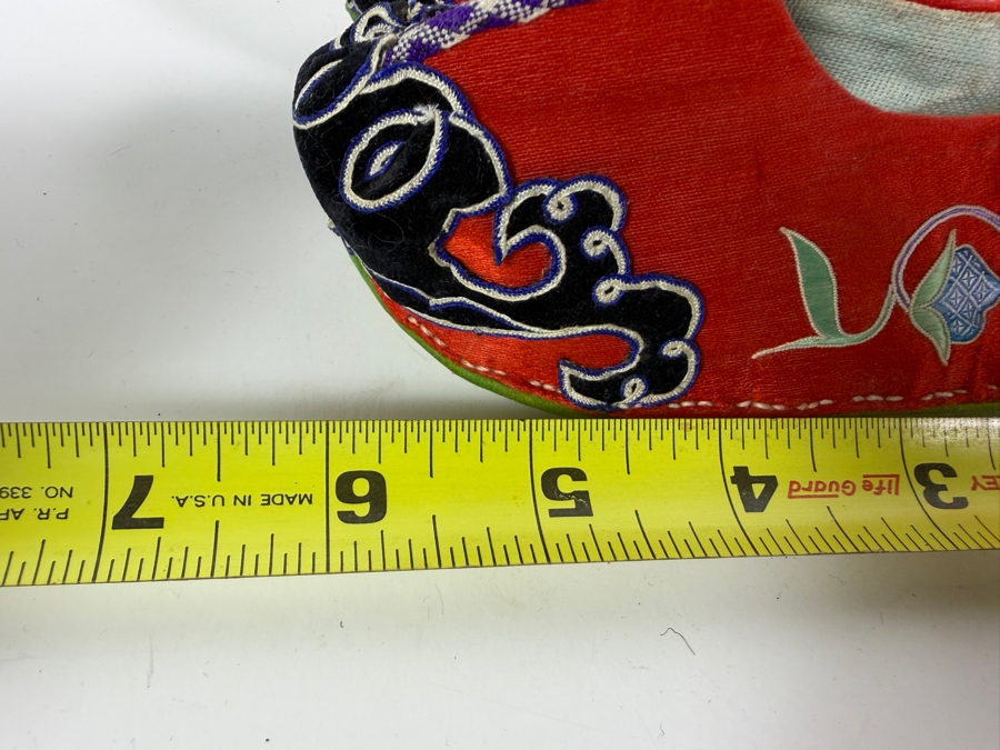 Vintage Pair Of Chinese Handmade Embroidered Silk Children's Lotus Shoes 6L [Photo 6]