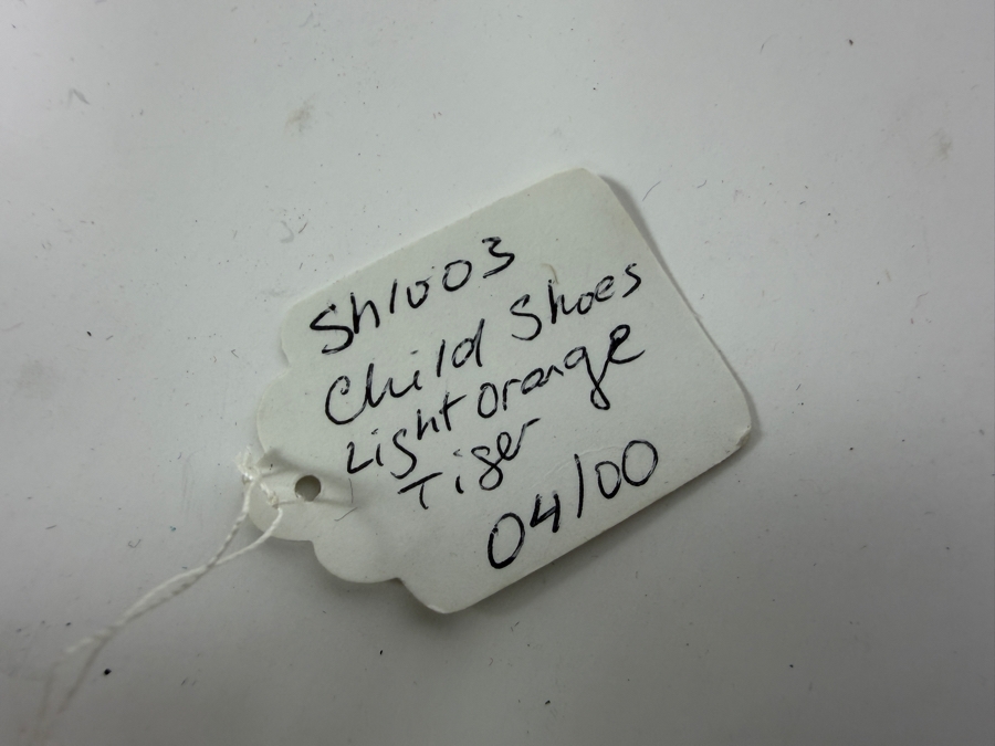 Vintage Pair Of Chinese Handmade Embroidered Silk Children's Shoes with Orange Tiger 4.75L [Photo 5]